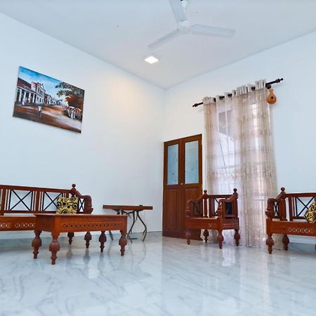 Thinaya Lake Resort Anuradhapura Εξωτερικό φωτογραφία
