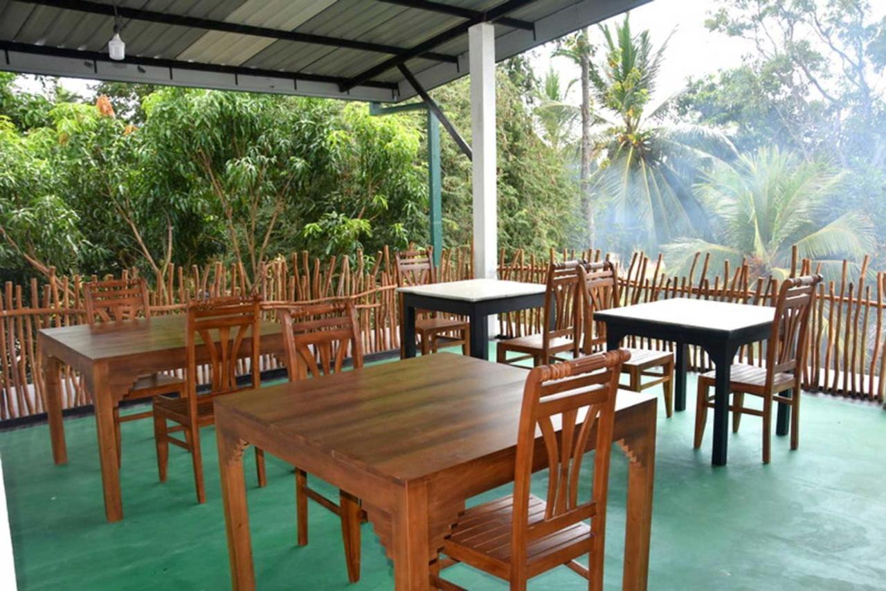 Thinaya Lake Resort Anuradhapura Εξωτερικό φωτογραφία