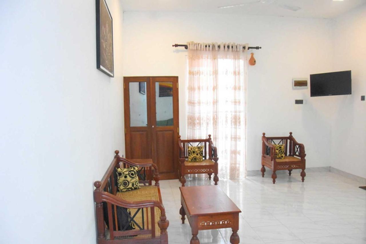 Thinaya Lake Resort Anuradhapura Εξωτερικό φωτογραφία