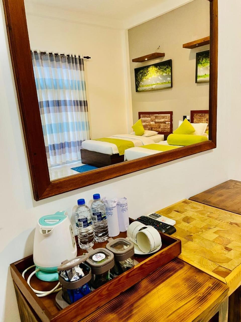 Thinaya Lake Resort Anuradhapura Εξωτερικό φωτογραφία