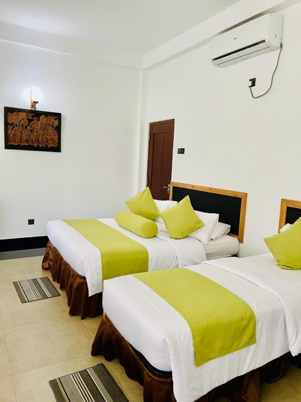 Thinaya Lake Resort Anuradhapura Εξωτερικό φωτογραφία