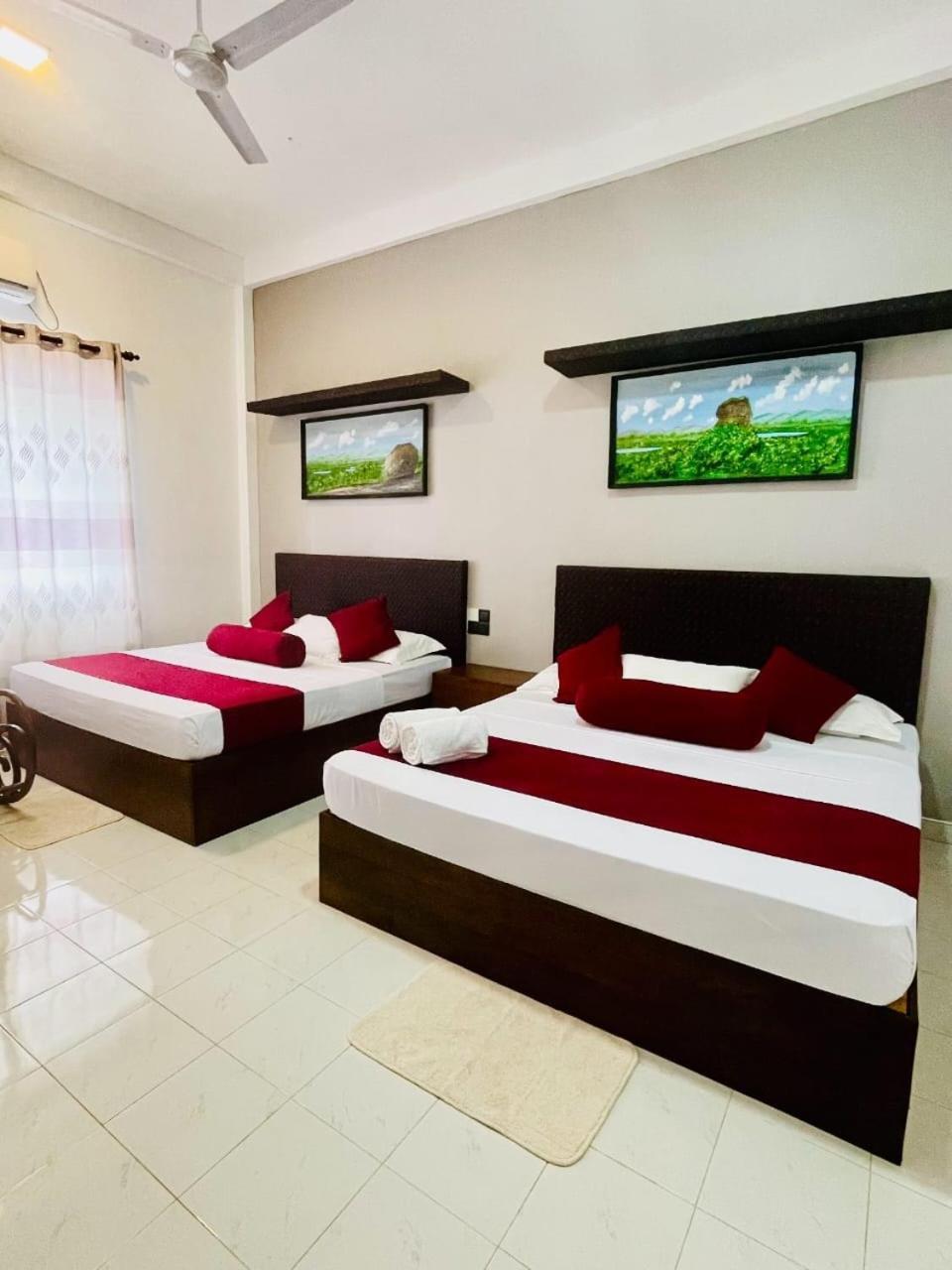 Thinaya Lake Resort Anuradhapura Εξωτερικό φωτογραφία