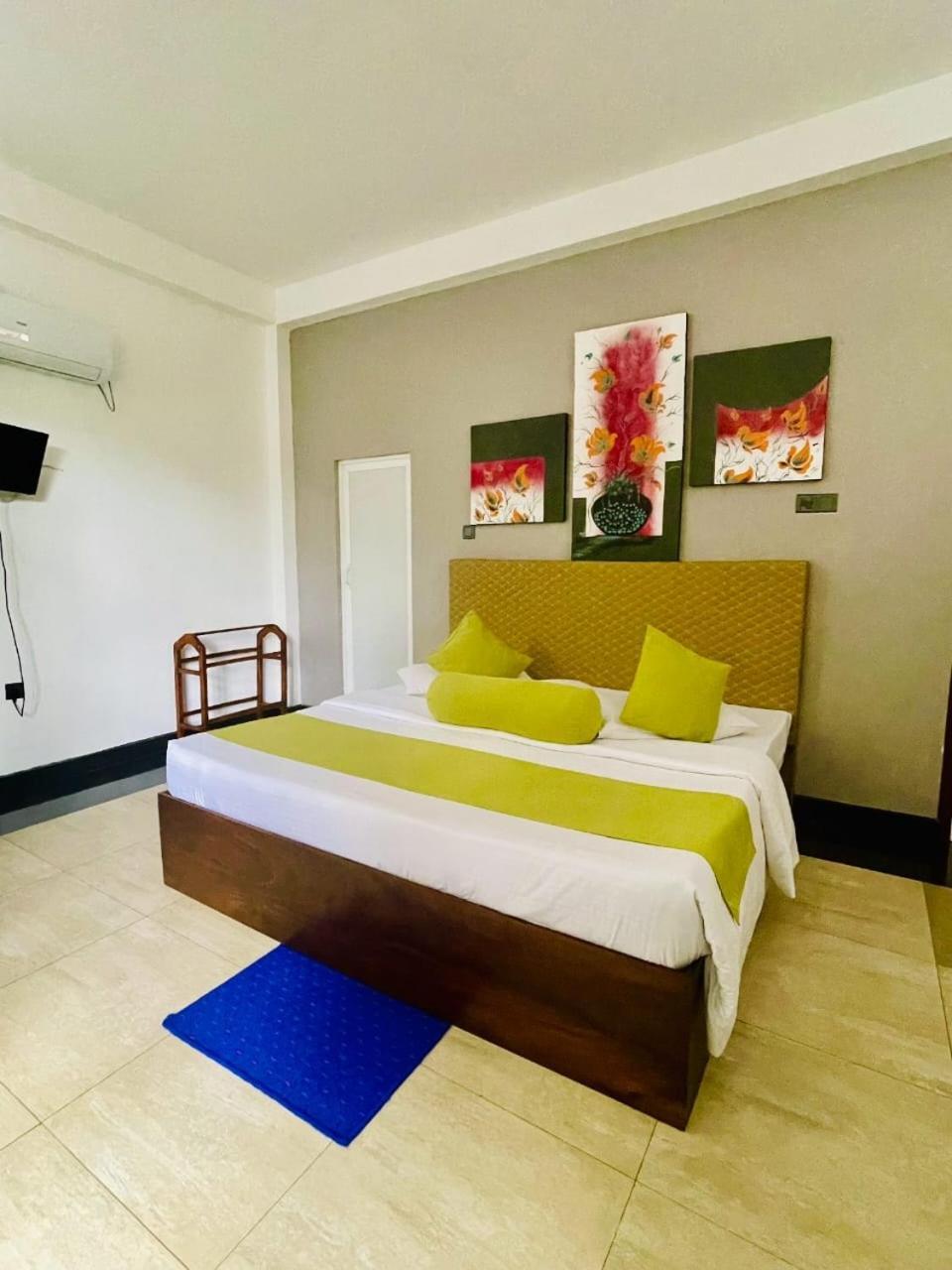 Thinaya Lake Resort Anuradhapura Εξωτερικό φωτογραφία