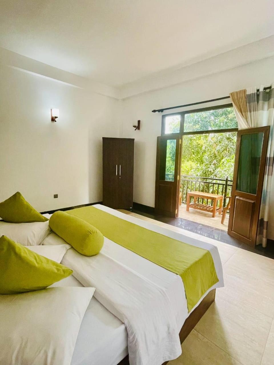 Thinaya Lake Resort Anuradhapura Εξωτερικό φωτογραφία